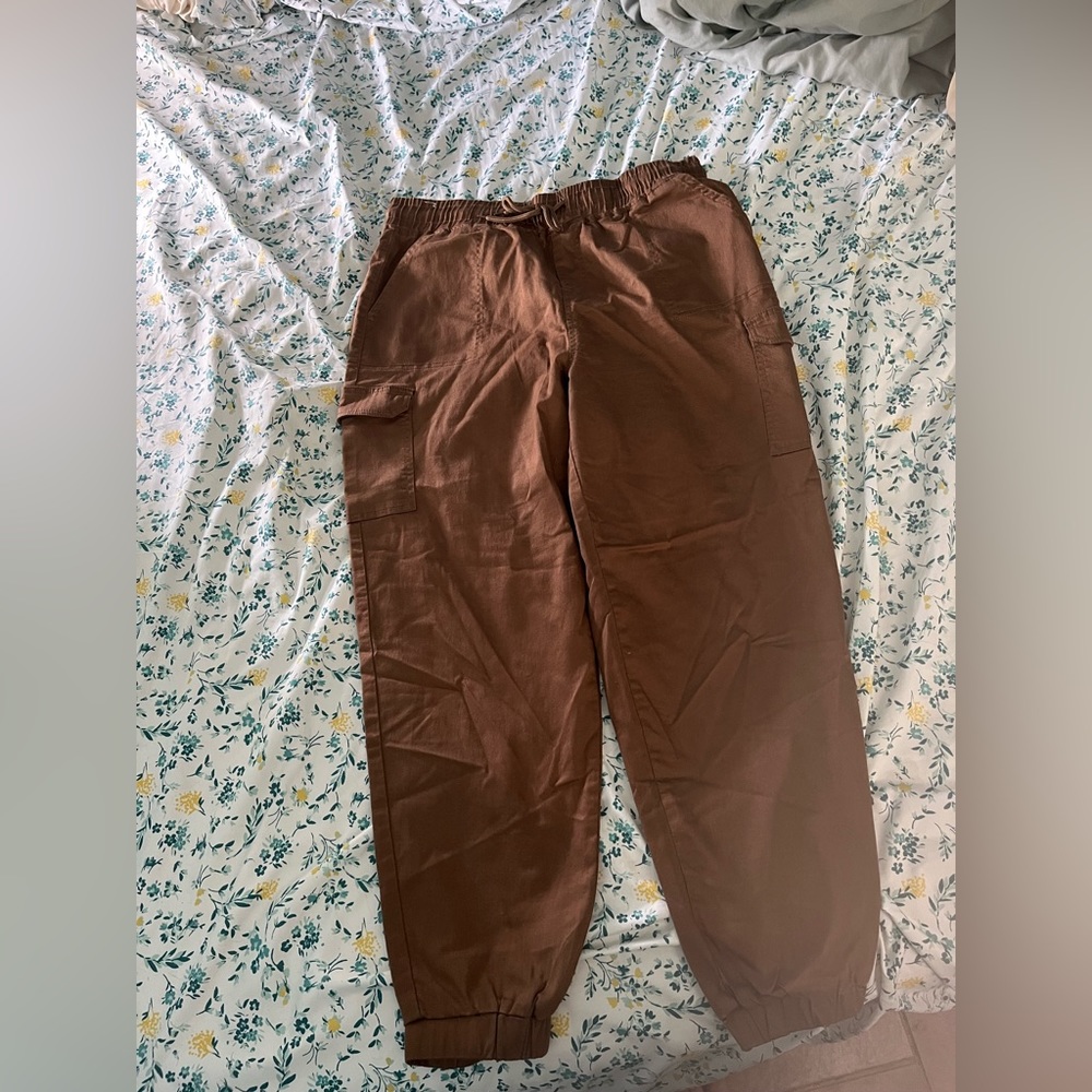 Cargo pants (brown)